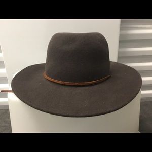 Mens Britton hat company. Size 7 1/2